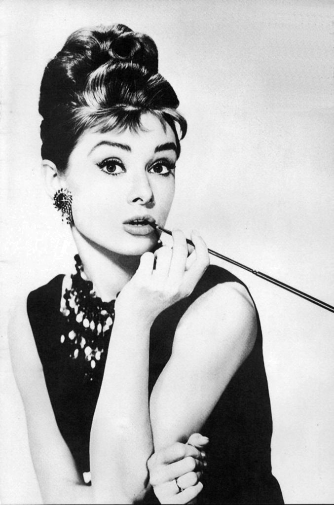 I love her. | Audrey hepburn quotes, Audrey hepburn, Beauty